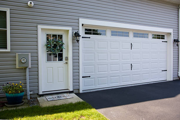 24/7 Emergency Garage Door Panel Replacement experts in Tidmore Bend, AL